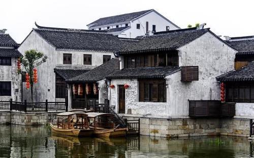 豪爵uhr骑行时排气管发烫正常吗？游戏画面